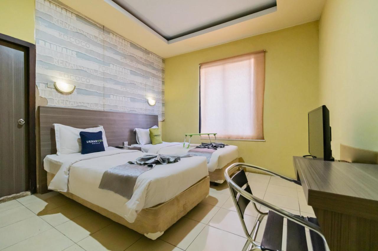 Urbanview Hotel Best Skip Palembang Palimbão Exterior foto