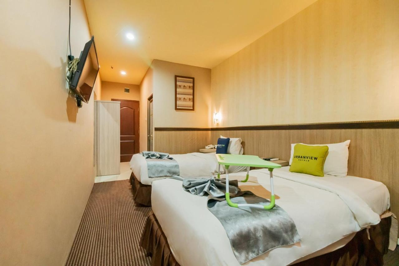 Urbanview Hotel Best Skip Palembang Palimbão Exterior foto